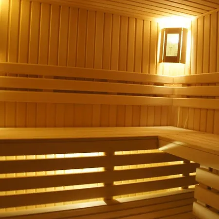 Underділ Nyaraló *