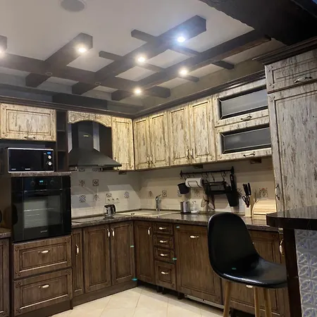 Underділ Nyaraló *