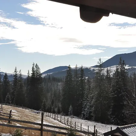 Nyaraló Underділ