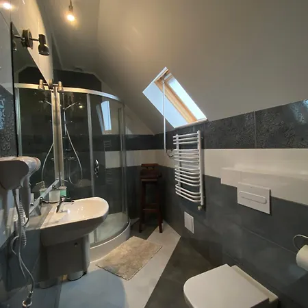 Underділ Nyaraló