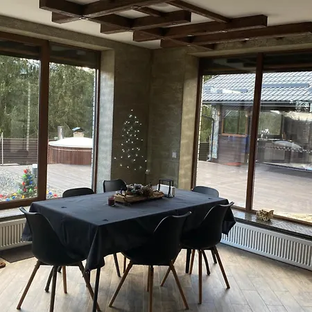 度假居 Underділ *