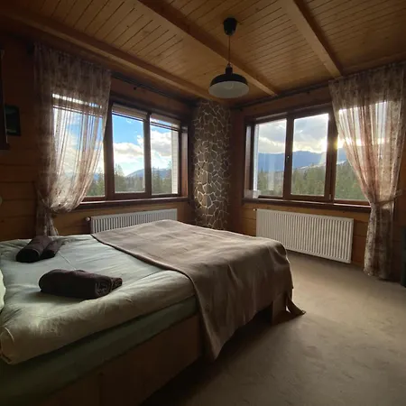 Underділ Nyaraló