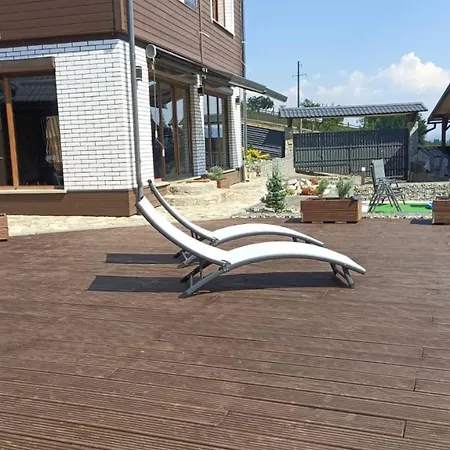 Nyaraló Underділ Krivopillja