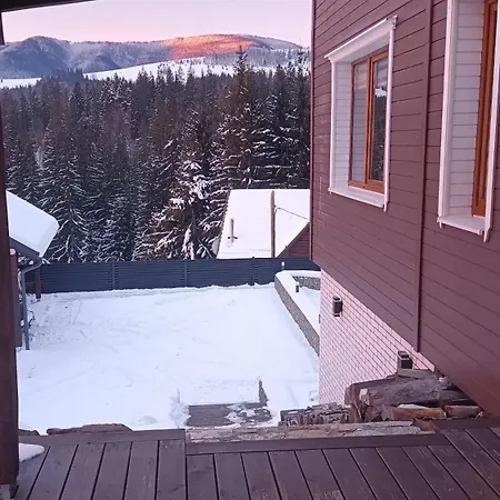 Underділ Nyaraló *