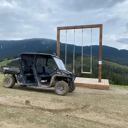 Nyaraló Underділ *